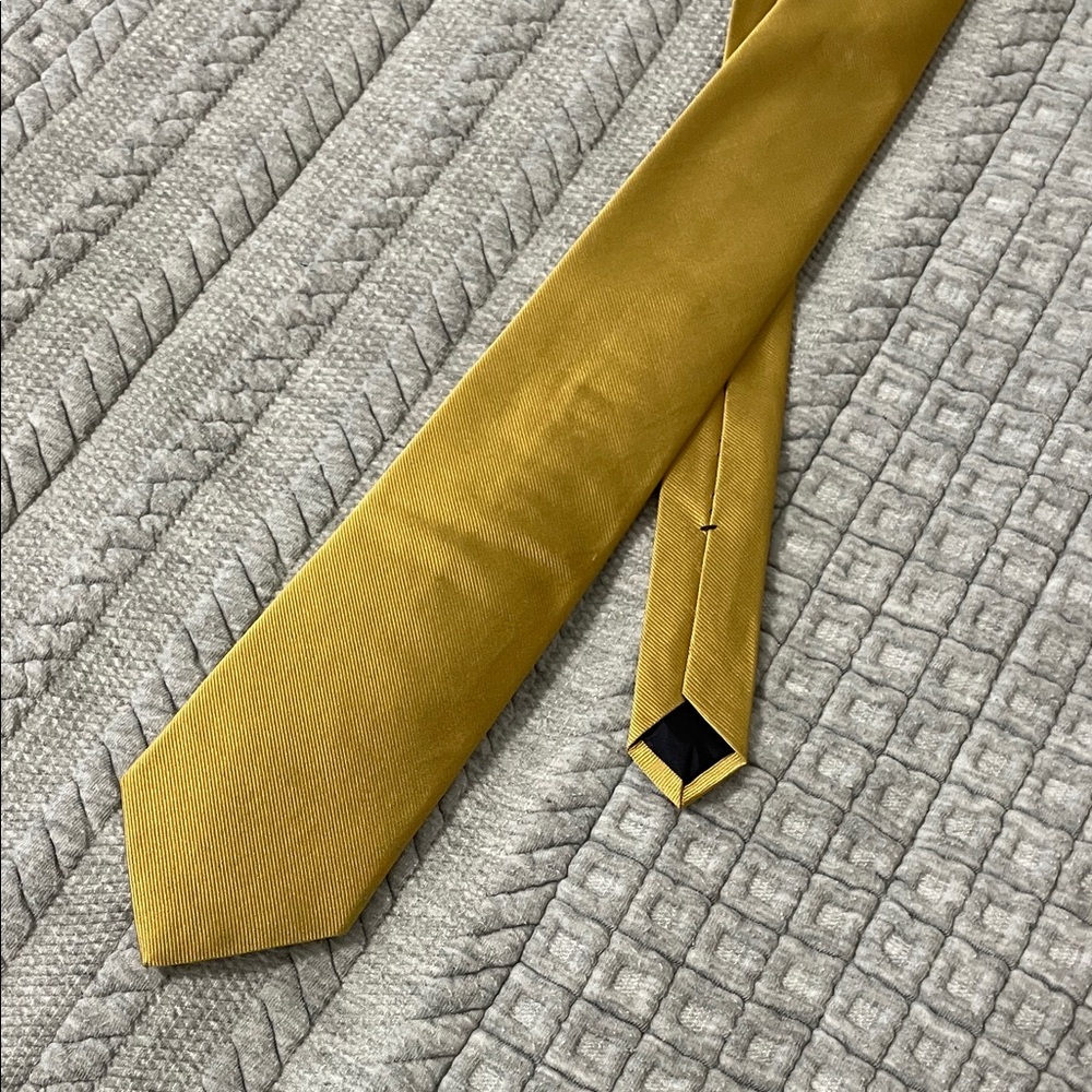 Brooks Brothers Silk Gold Men's Tie